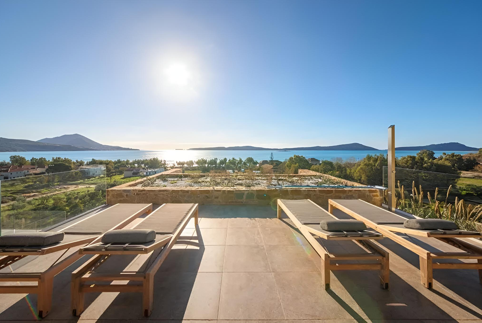 Acheter une villa exclusive avec vue sur la mer et piscine à Gialova